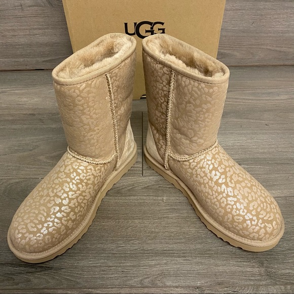 UGG | Classic Short Snow Leopard Amphora Boots 8 - Picture 7 of 12